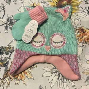 Girls toddler mittens and hat set